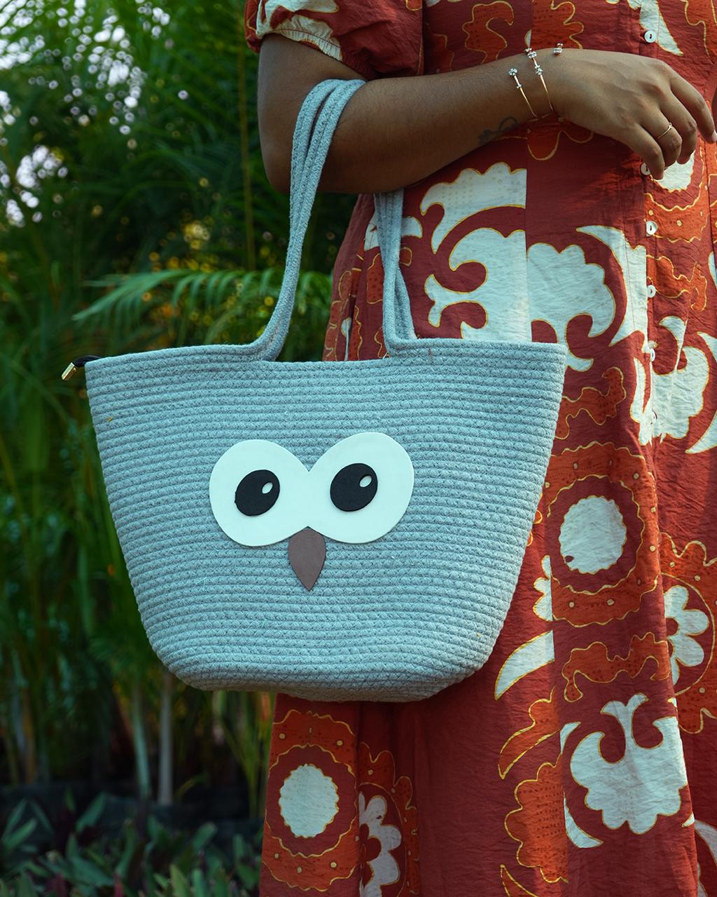 Grey cotton tote bag for everyday use